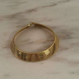 Gold plated stretch choker necklace almost 1 inch thick ; conversation piece